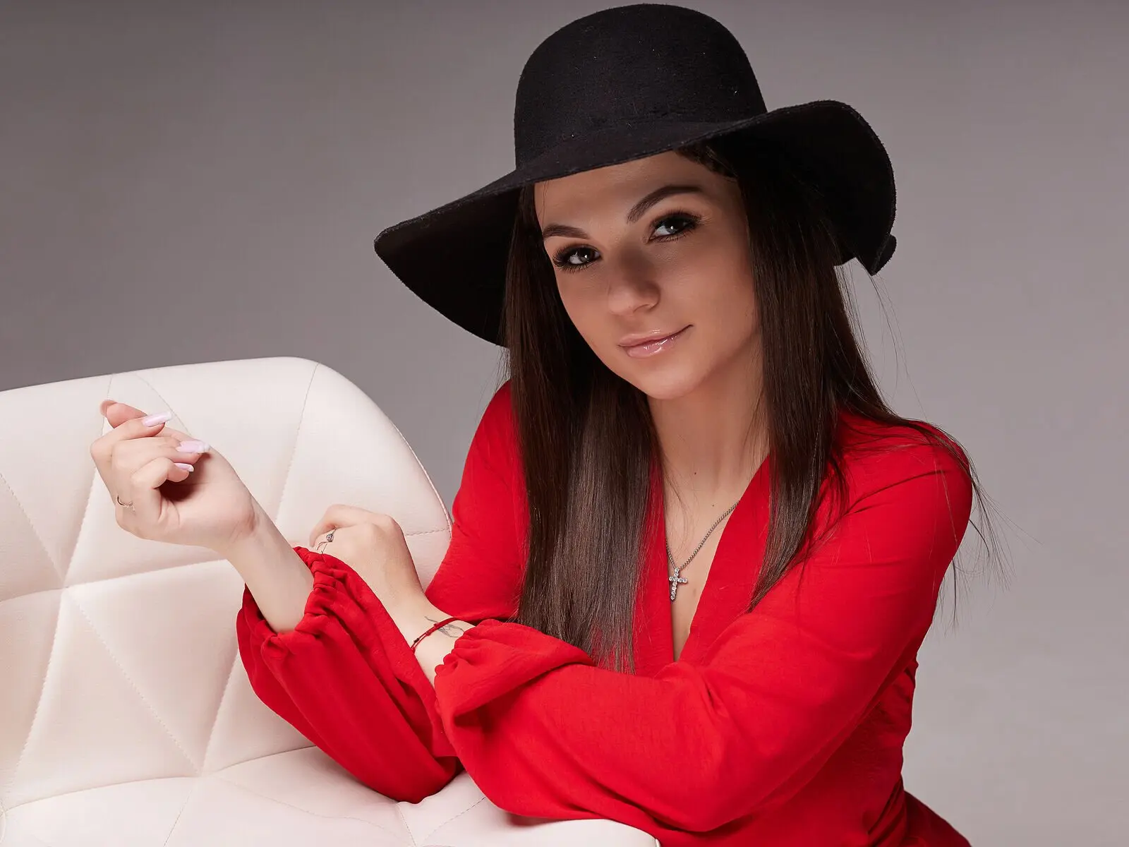 Recorded camshow LinaDouglas - Okhairypussy